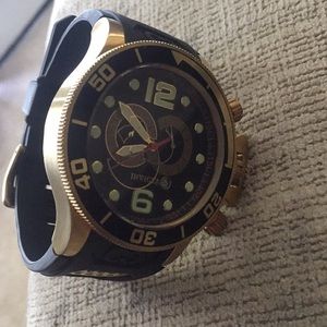 INVICTA BIG FACE GOLD& BLACK WATCH